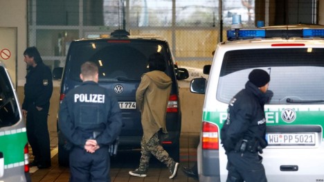 Azərbaycanlıları Almaniyadan kütləvi deportasiya ediblər