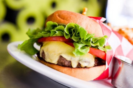 Uşaq menyusu olan restoranlar - MENYU,QİYMƏTLƏR