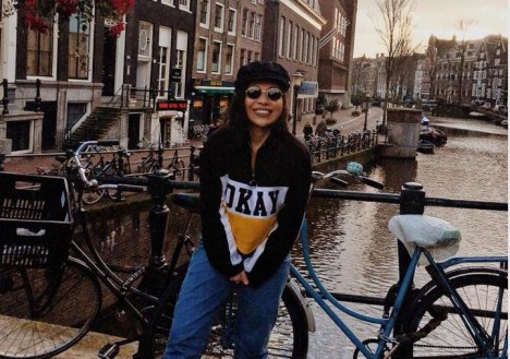 Amsterdam: Haranı gəzməli, nə yeməli, nə içməli?