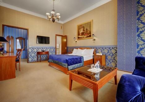 Məşhur otel satışa çıxarılıb