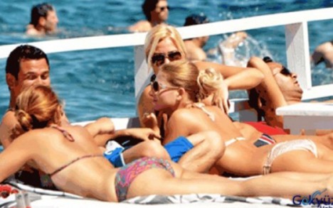 Tanınmış idmançılarımız oteldən qovuldu - Qızlara sataşıblar