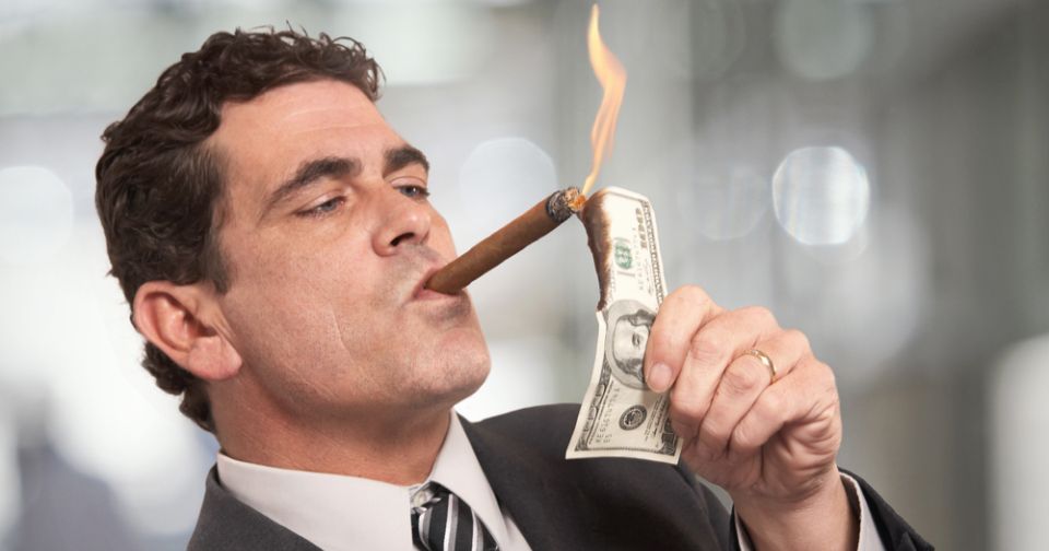 İnsanların bankirlərə nifrətinin - 7 SƏBƏBİ