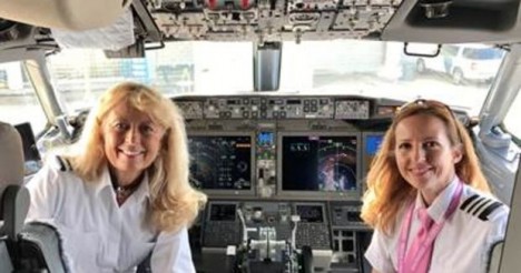 ABŞ aviaşirkətindən ilk: Təyyarə qadınlara tapşırıldı