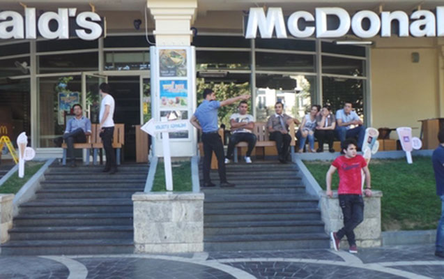 Bakıda ilk açılan McDonalds bağlanır?