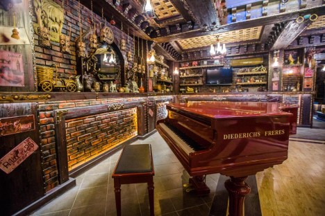 "Lviv Castle Hotel" işçi axtarır - VAKANSİYA