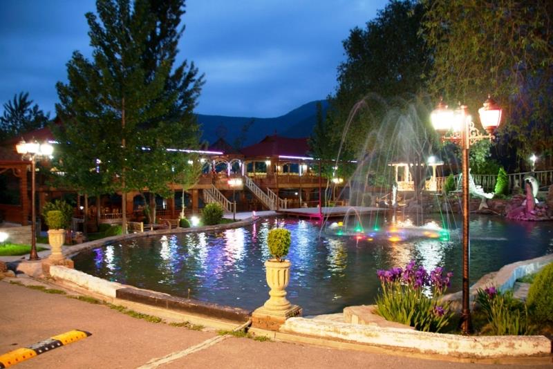 Qonaqlar şou proqrama dəvət edilir- Şəkidəki «Resort Hotel Cannat Bağı»ndа 