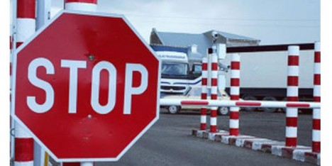 Gürcüstanla sərhəddə sıxlıq yaranıb - TURİSTLƏR ÇOXDUR