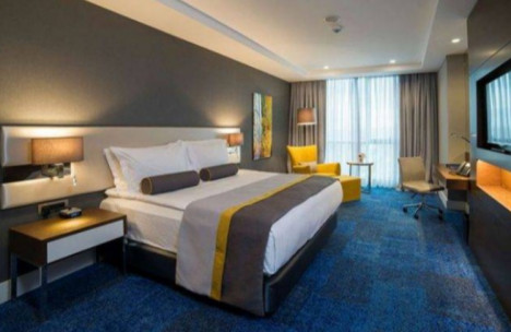 COVID-19 pasportunun olması tələbi hotel və restoranların işinə - Necə Təsir Edib?