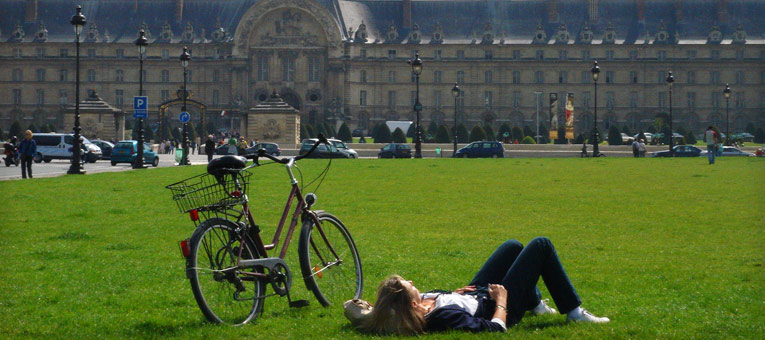 Parisdə velosipedlərin icarəsi pulsuz olub