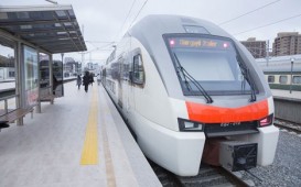 Qatarlarda gediş haqqı ilə bağlı yenilik - TARİF ŞURASININ QƏRARI