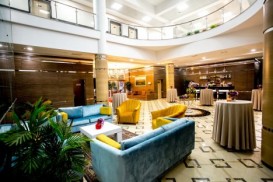 "West Shine Hotel" işçi axtarır - VAKANSİYA