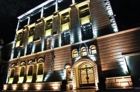 "East Legend Hotel" işçi axtarır-VAKANSİYA