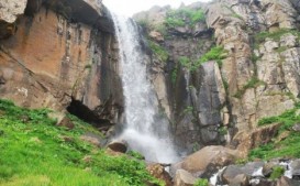 Qəbələdə ovçu şəlaləyə düşərək ölüb