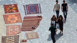 Azərbaycana turistlər haradan gəlir, azərbaycanlılar turist kimi hara gedir?