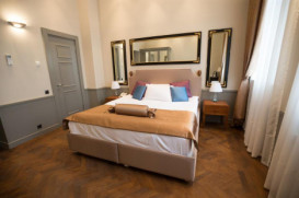 Bizdə və qonşu ölkələrdə - OTEL QİYMƏTLƏRİ