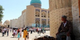 Özbəkistan turistlər üçün - MARAQLI ÜSULA ƏL ATIB