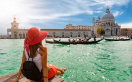 İtaliya sərhədlərini turistlərə açacağı tarixi və şərtləri açıqladı