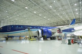 AZAL təyyarələri texniki yoxlamadan belə keçirir – FOTOLAR