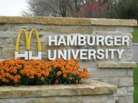 Hamburger hazırlamağı 22 dildə öyrədən - UNİVERSİTET