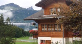 Bu kənddə turistlərə foto çəkmək qadağan edildi