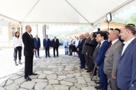 Prezident: "Nə qədər çox turist gəlsə, ölkəmizə o qədər də çox pul gələcək"