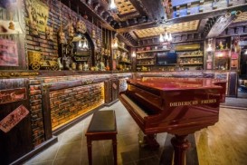 "Lviv Castle Hotel" işçi axtarır - VAKANSİYA